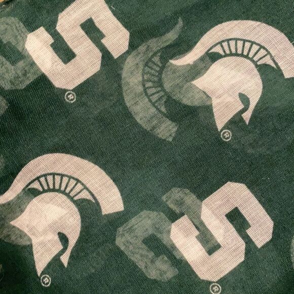 Michigan State University Spartan Infinite Scarf MSU SPARTANS Women’s Accessory - Picture 3 of 5